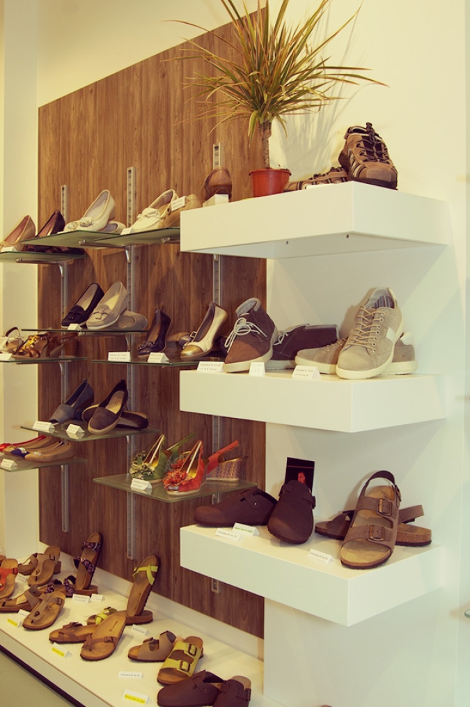 arredamento negozio calzature (3)